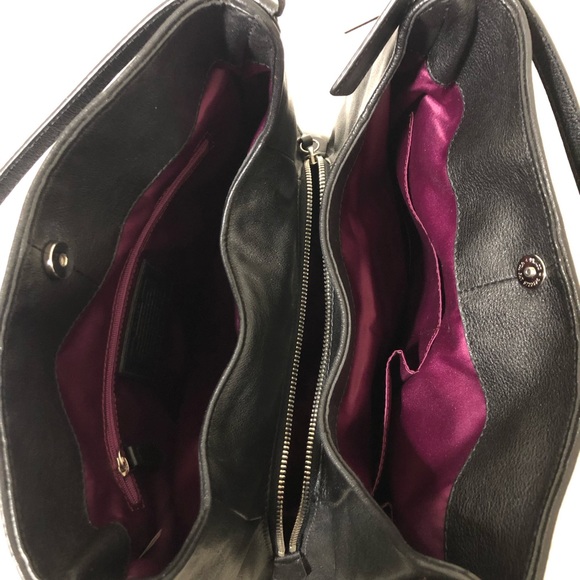 Beautiful Coach Optic C Handbag - Picture 6 of 7